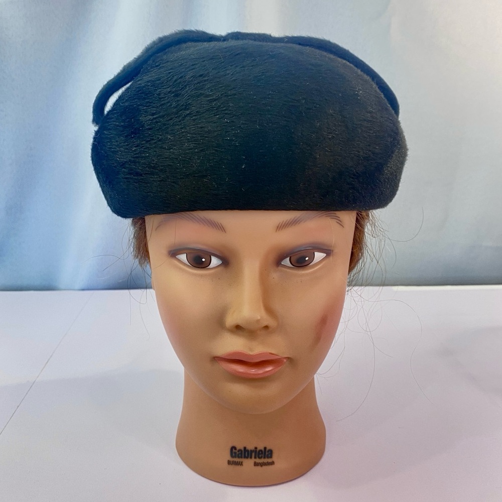 1950s 60s Helios Made in Italy Black velour fur felt Pillbox hat Vintage Jackie